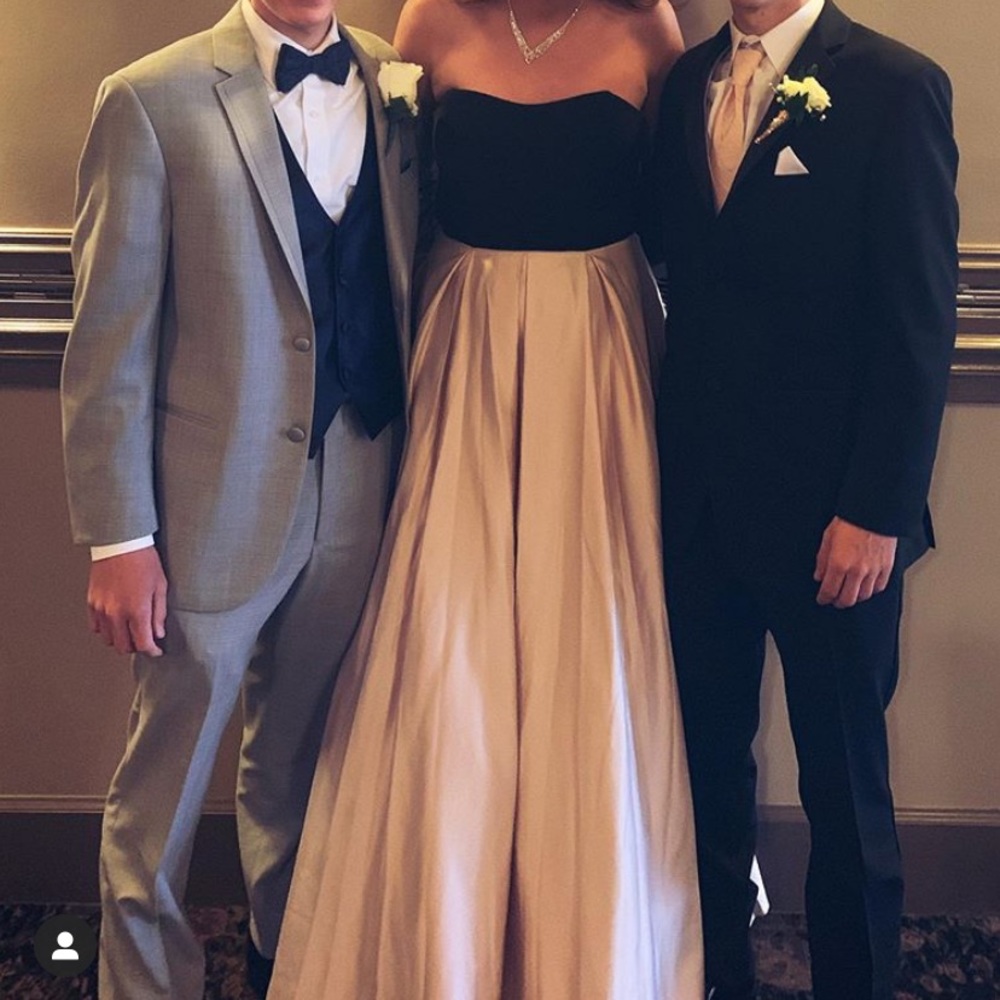 PROM DRESS - Picture 2 of 2